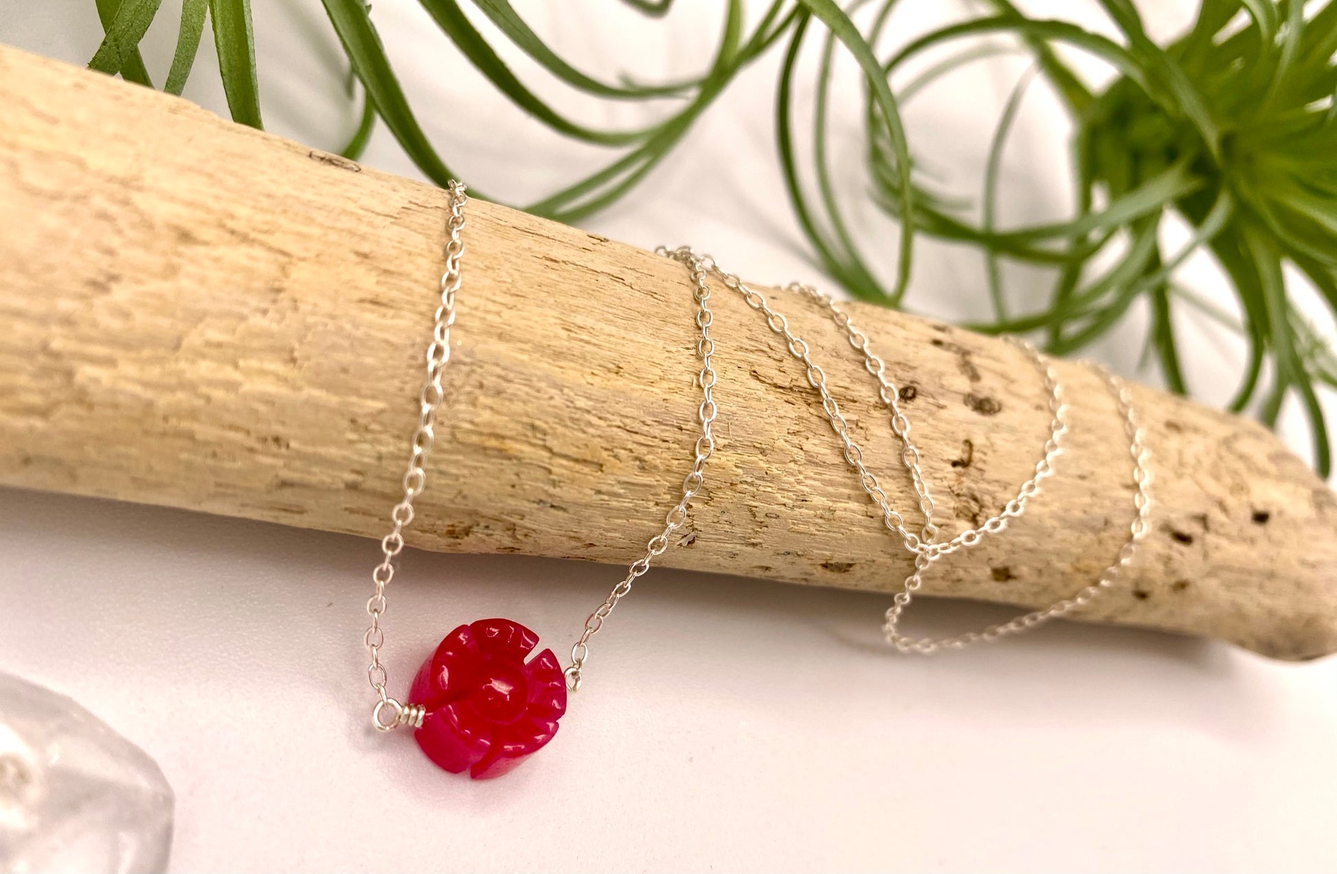 Daisy Necklace - Earthly Elan