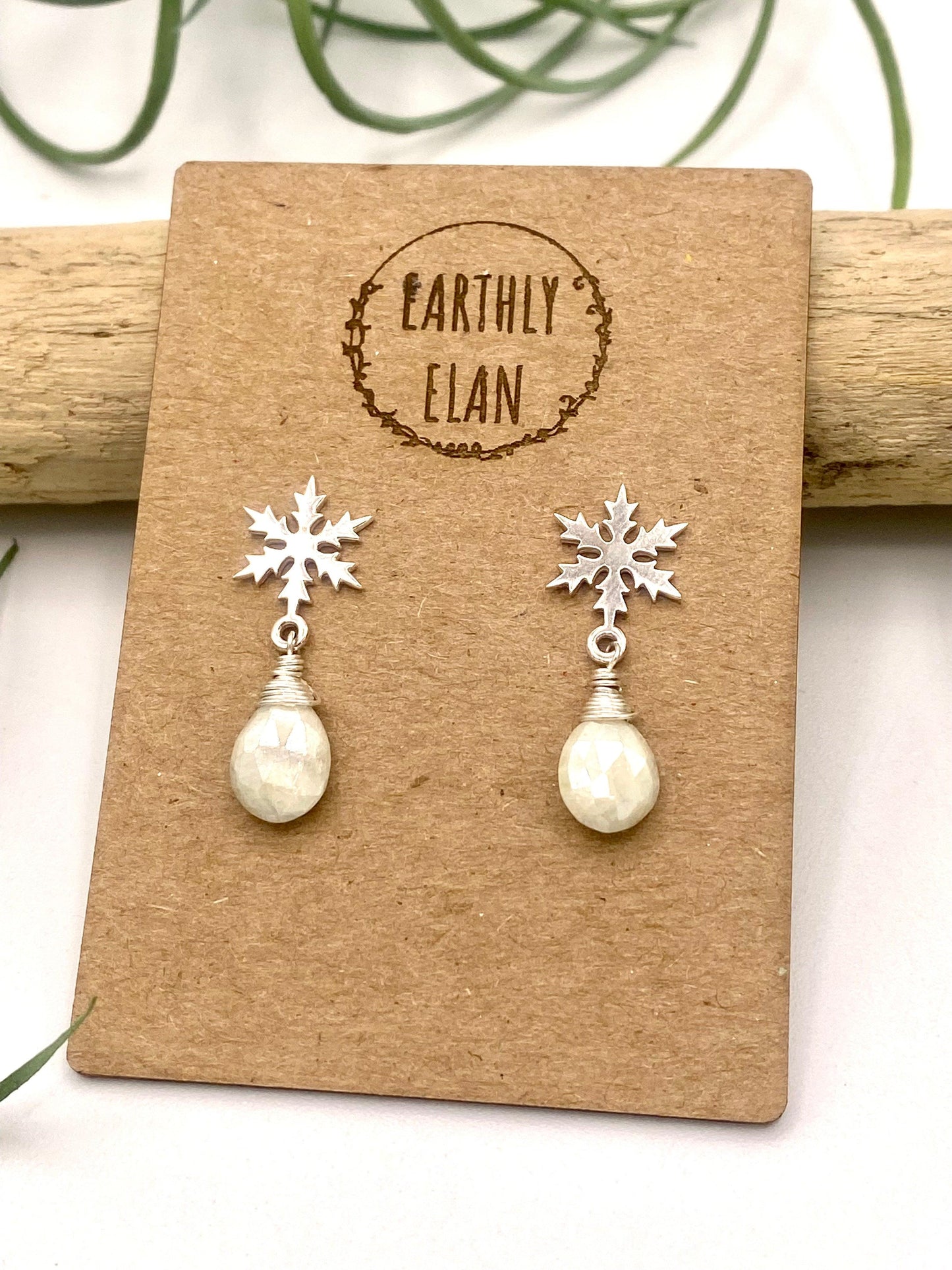 Snowflake Stud Earrings - Earthly Elan